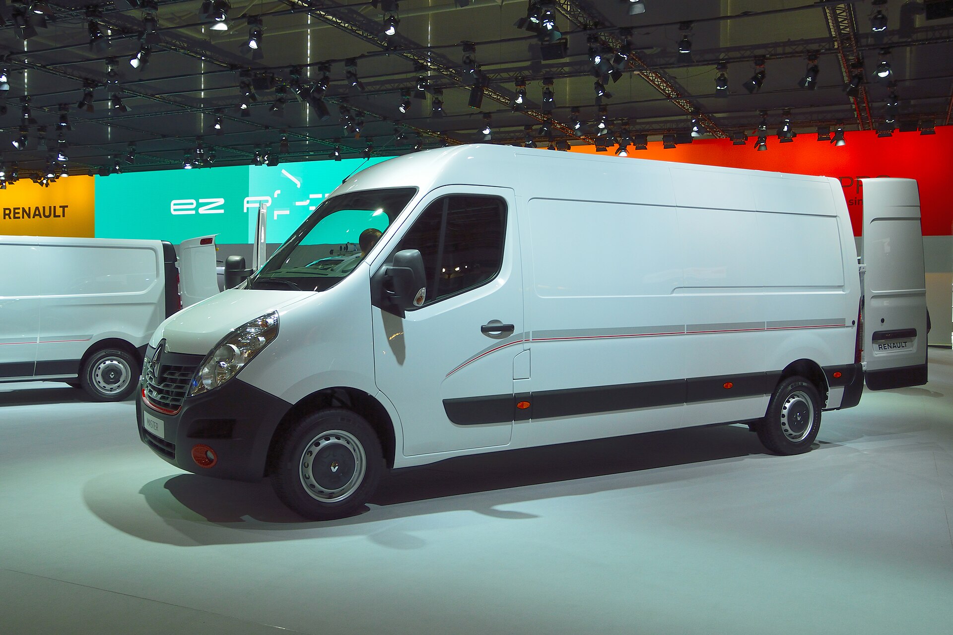 Renault Master — front
